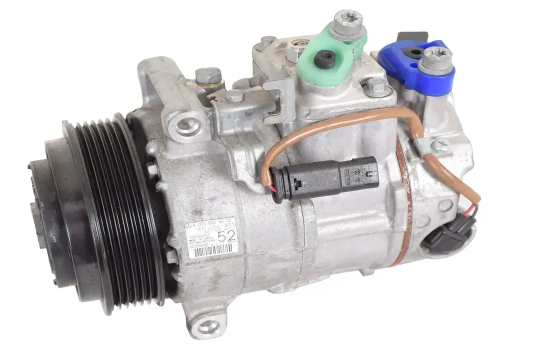 REFRIGERANT COMPRESSOR